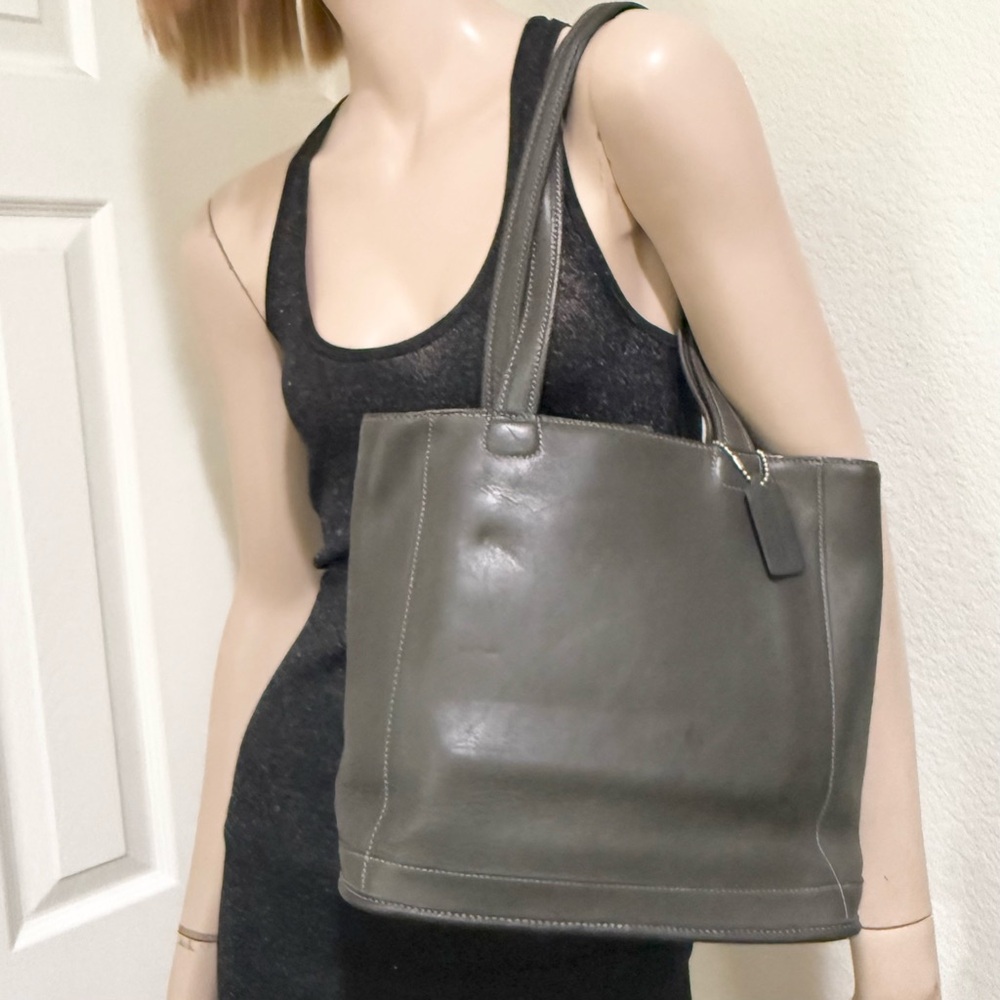 Rare✨️Old Coach Two Color Tote Bag 9305 Vintage Coach 9305 Gray Glove-Tanned Leather Bleecker… - Gem